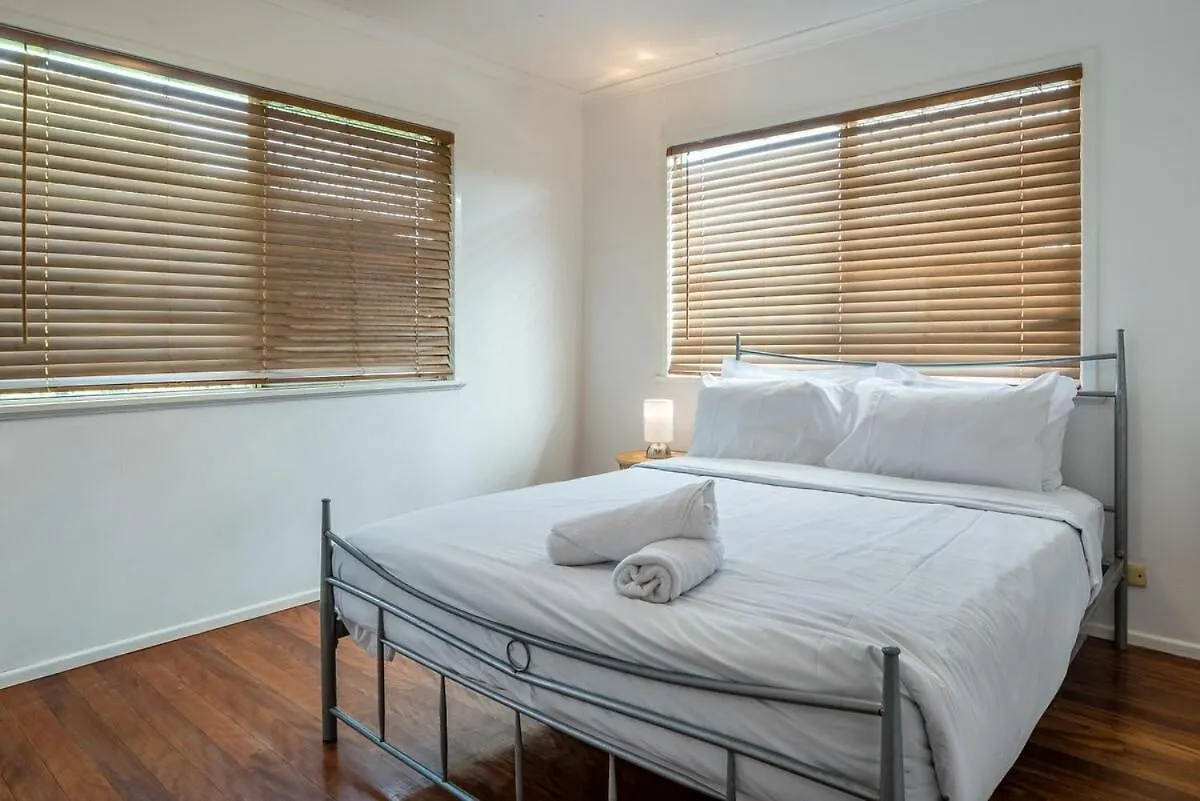 Tranquil 3 Bedroom Modern Style House In Sunnybank Brisbane