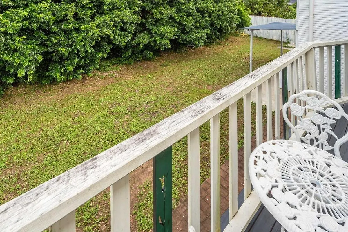Tranquil 3 Bedroom Modern Style House In Sunnybank Brisbane 0*,