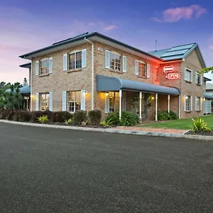 Coopers Colonial Motel